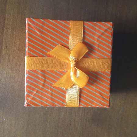 GIFT BOX - Abstract Design